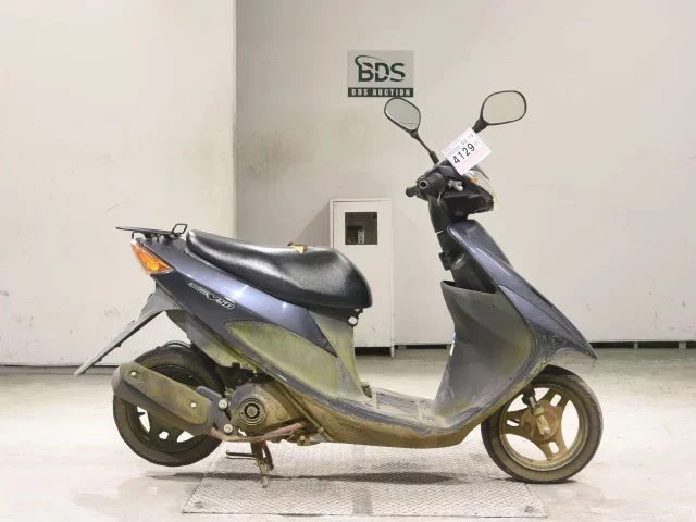 Suzuki ADDRESS V50-3