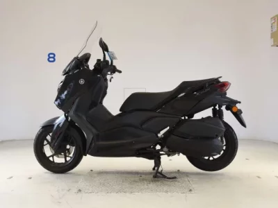 Yamaha X-MAX250-2