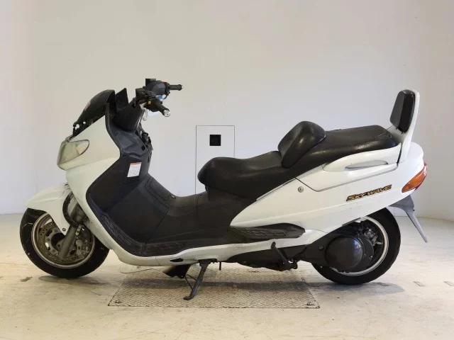 Suzuki SKYWAVE 250