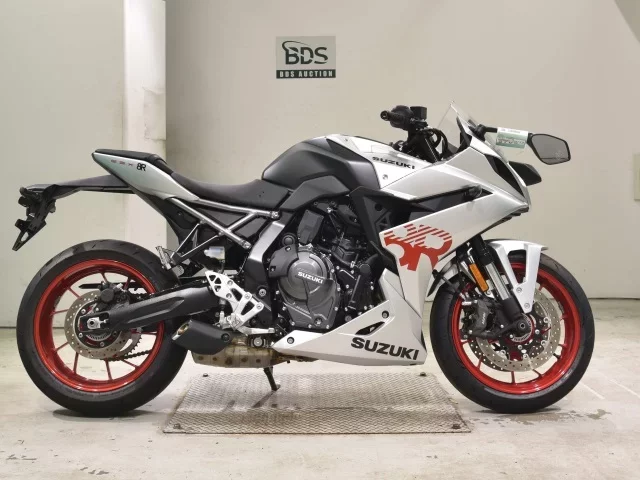 Suzuki GSX-8R лот № 2769 оценка 7  с аукциона в Японии