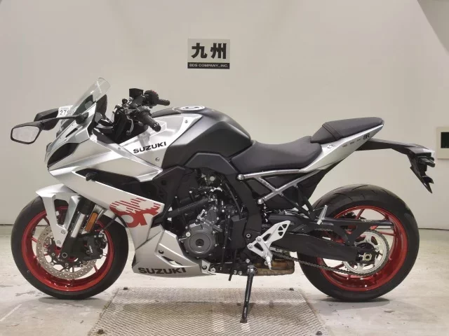 Suzuki GSX-8R