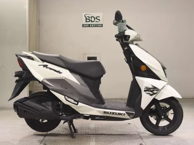 Suzuki AVENIS 125-2