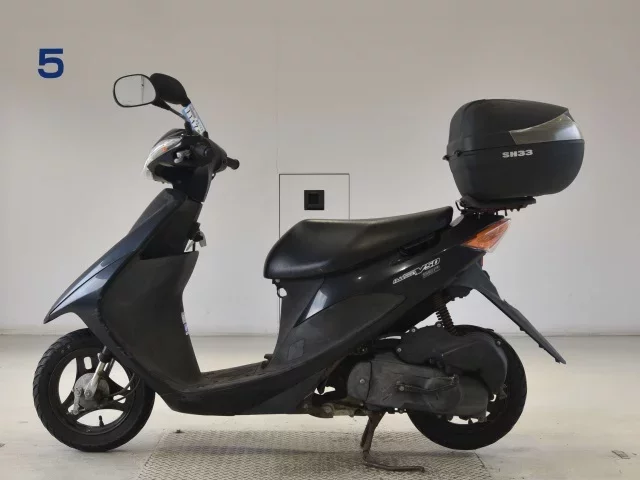 Suzuki ADDRESS V50-3