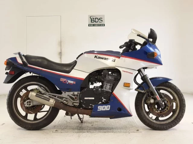 Kawasaki GPZ900R SHO LOUIS NOT EQUIPPED