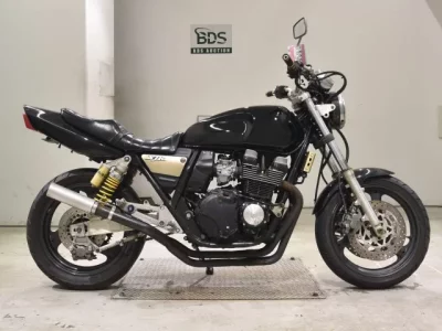 Yamaha XJR400