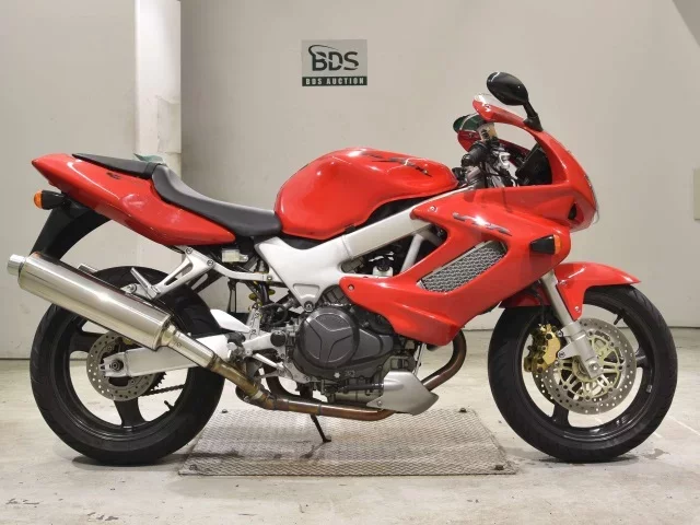 Honda VTR1000F лот № 2696 оценка 5  с аукциона в Японии