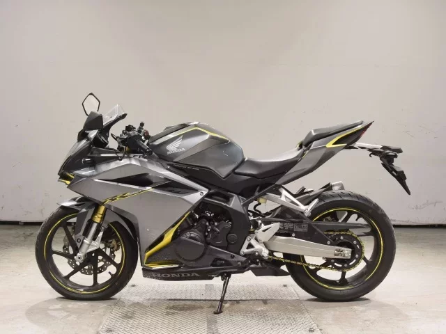 Honda CBR250RR-2