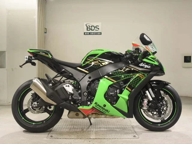 Kawasaki ZX-10RA лот № 5343 оценка 7  с аукциона в Японии