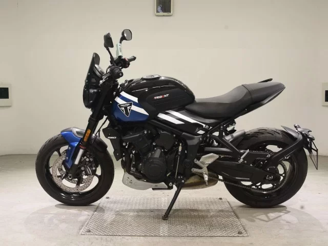 Triumph TRIUMPH TRIDENT 660
