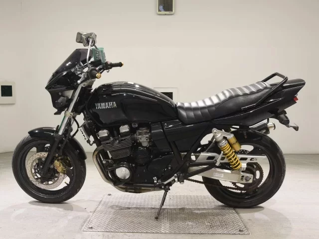 Yamaha XJR400R-2