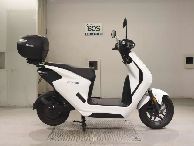 Honda EM1E: