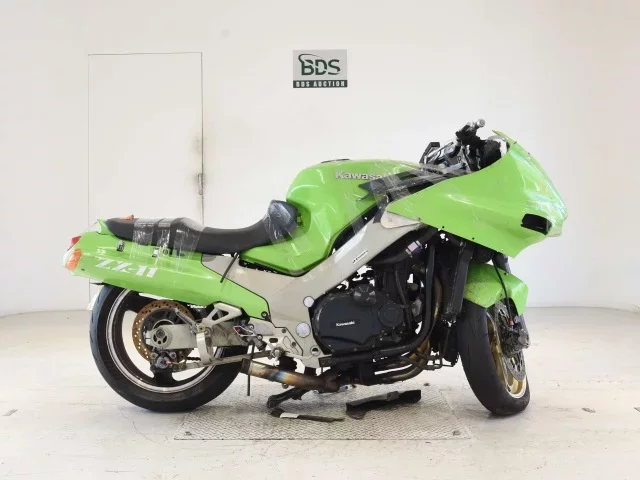 Kawasaki ZX-11-2 SHO LOUIS NOT EQUIPPED