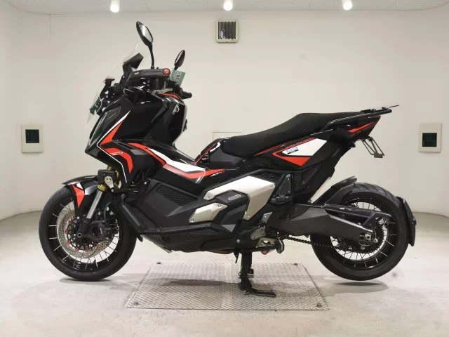 Honda X-ADV750-2