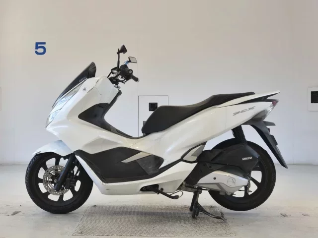 Honda PCX125-3