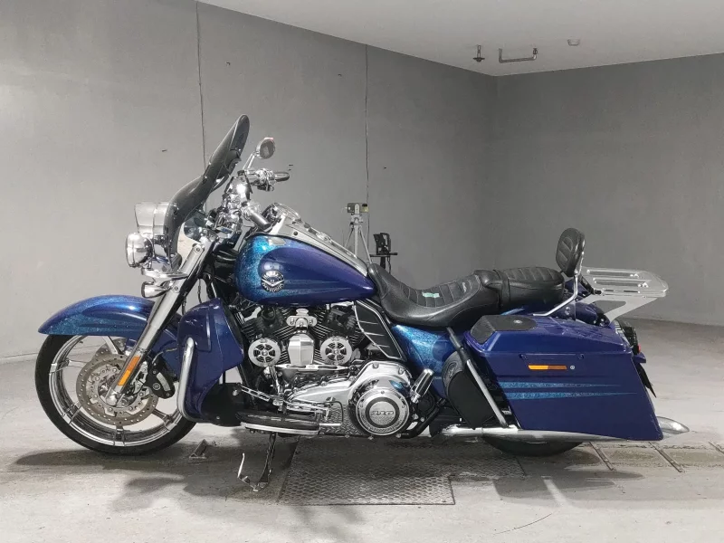Harley-Davidson HARLEY FLHRSE1800CVO