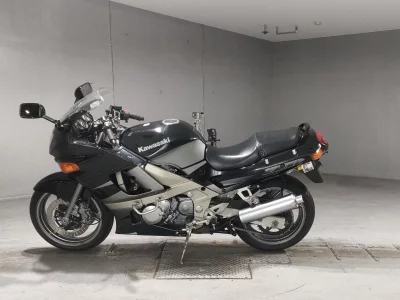 Kawasaki ZZR400