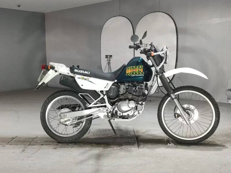 Suzuki DJEBEL200