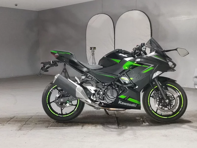Kawasaki NINJA400