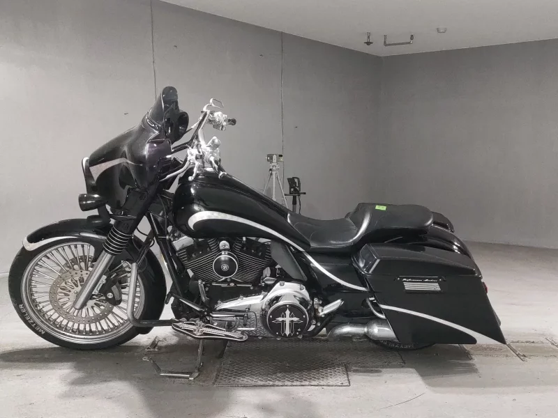 Harley-Davidson HARLEY FLHX1580