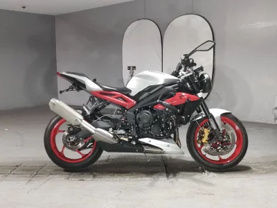 Triumph TRIUMPH STREET TRIPLE