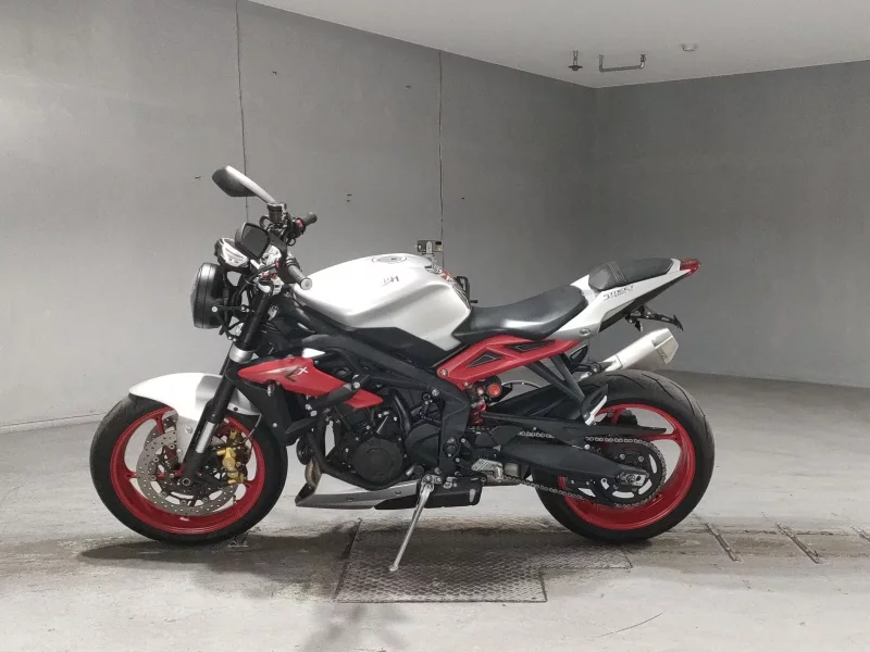 Triumph TRIUMPH STREET TRIPLE