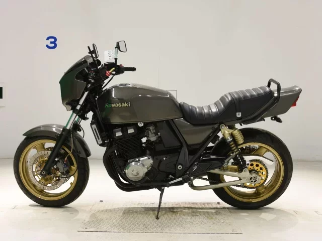 Kawasaki ZRX400