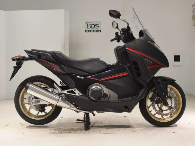 Honda NC750 INTEGRA S лот № 0585 оценка 5  с аукциона в Японии