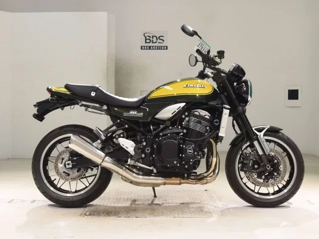 Kawasaki Z900RS лот № 2751 оценка 7  с аукциона в Японии
