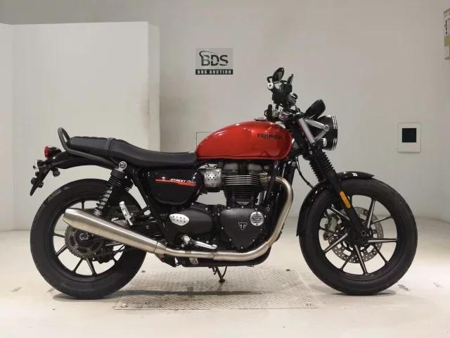 Triumph  STREET TWIN лот № 0416 оценка 5  с аукциона в Японии