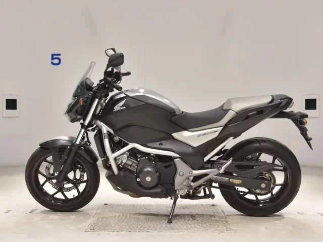 Honda NC750SD-2