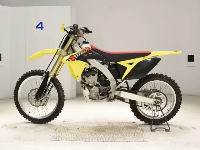 Suzuki RM-Z250