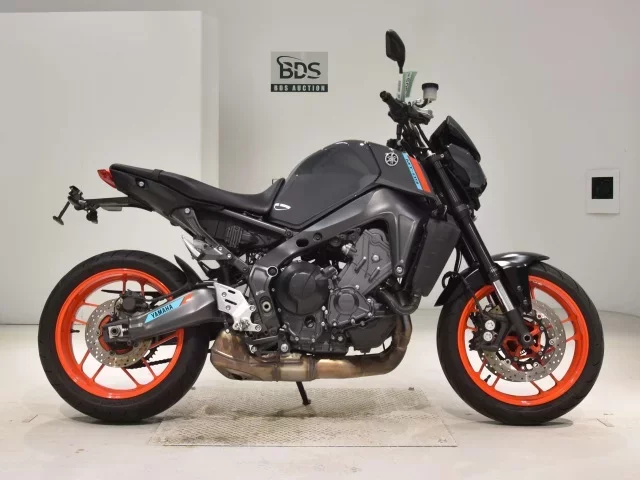 Yamaha MT-09-2 лот № 7805 оценка 5  с аукциона в Японии