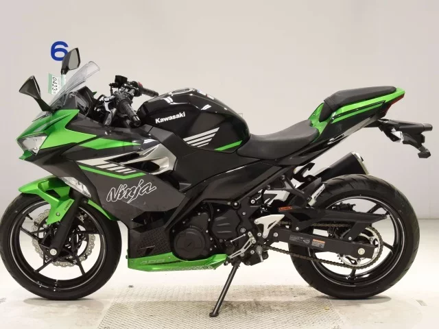 Kawasaki NINJA400-2