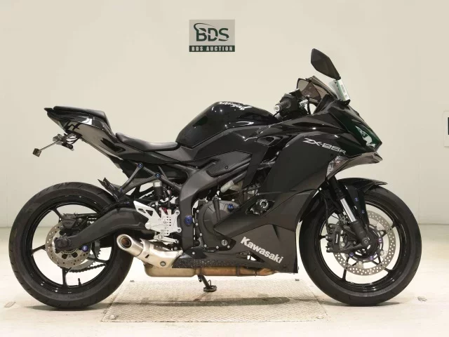 Kawasaki ZX-25R лот № 2826 оценка 5  с аукциона в Японии