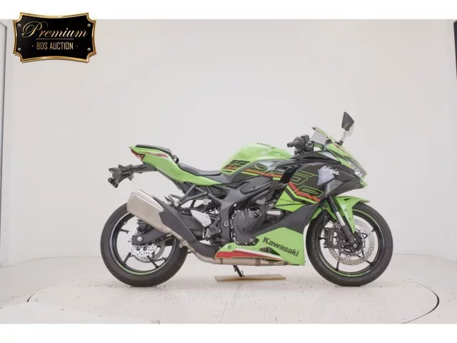 Kawasaki ZX-25R-2SE лот № 7505 оценка 7  с аукциона в Японии