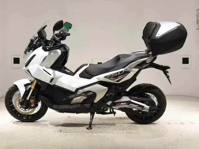Honda X-ADV750-2