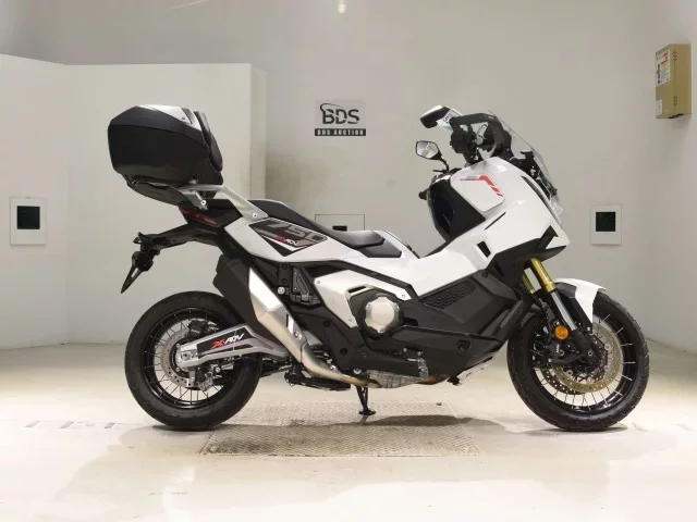 Honda X-ADV750-2 лот № 5265 оценка 8  с аукциона в Японии