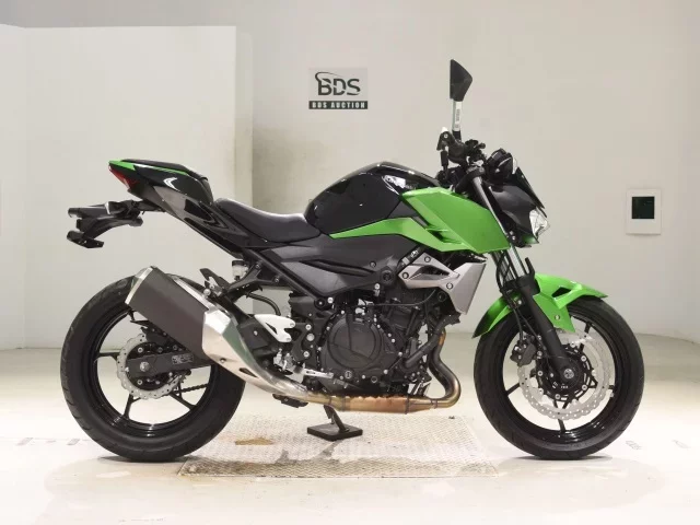 Kawasaki Z250-2 лот № 0400 оценка 4  с аукциона в Японии