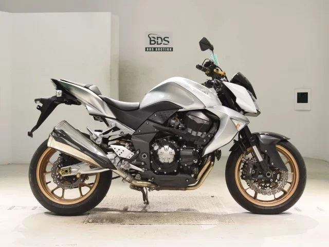 Kawasaki Z1000-3 лот № 5038 оценка 4  с аукциона в Японии