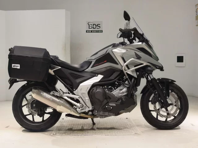 Honda NC750XD-3 лот № 2651 оценка 5  с аукциона в Японии