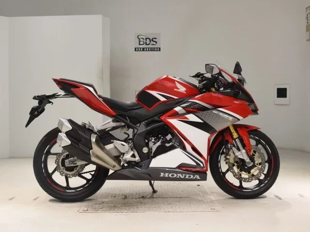 Honda CBR250RR-2A лот № 0309 оценка 4  с аукциона в Японии