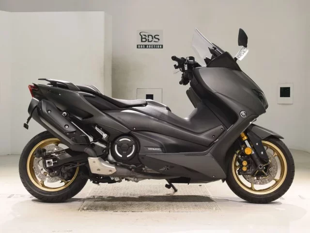 Yamaha T-MAX560T лот № 5035 оценка 5  с аукциона в Японии