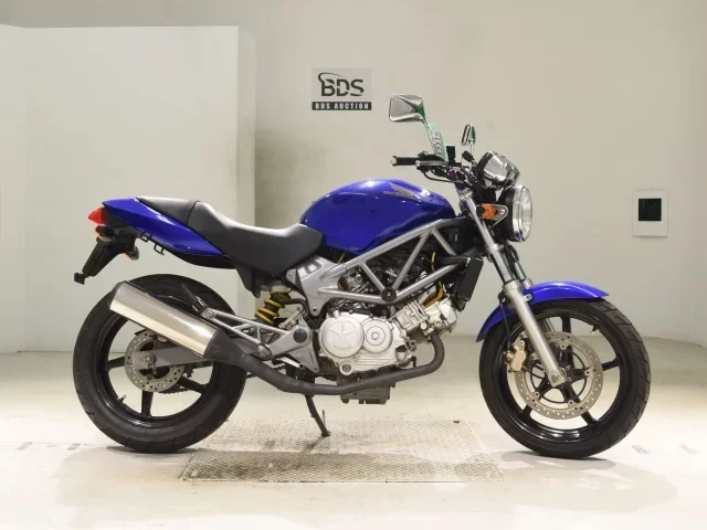 Honda VTR250 лот № 5231 оценка 4  с аукциона в Японии