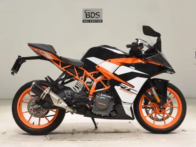 KTM  RC390 лот № 7844 оценка 5  с аукциона в Японии