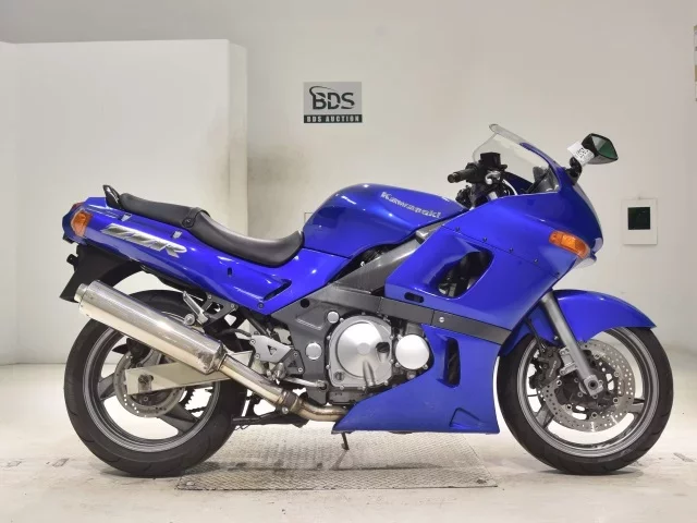 Kawasaki ZZR400-2 лот № 2637 оценка 4  с аукциона в Японии
