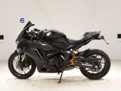 Honda CBR650R лот № 0289 оценка 5  с аукциона в Японии 2