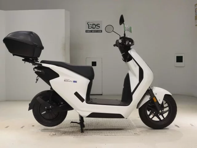Honda EM1E: