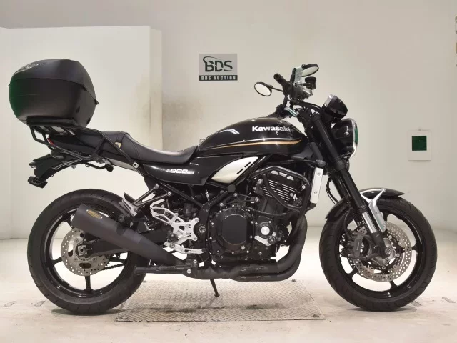 Kawasaki Z900RS лот № 2689 оценка 5  с аукциона в Японии