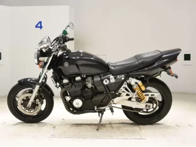 Yamaha XJR400R-3  с аукциона в Японии