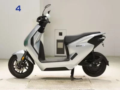 Honda EM1E: